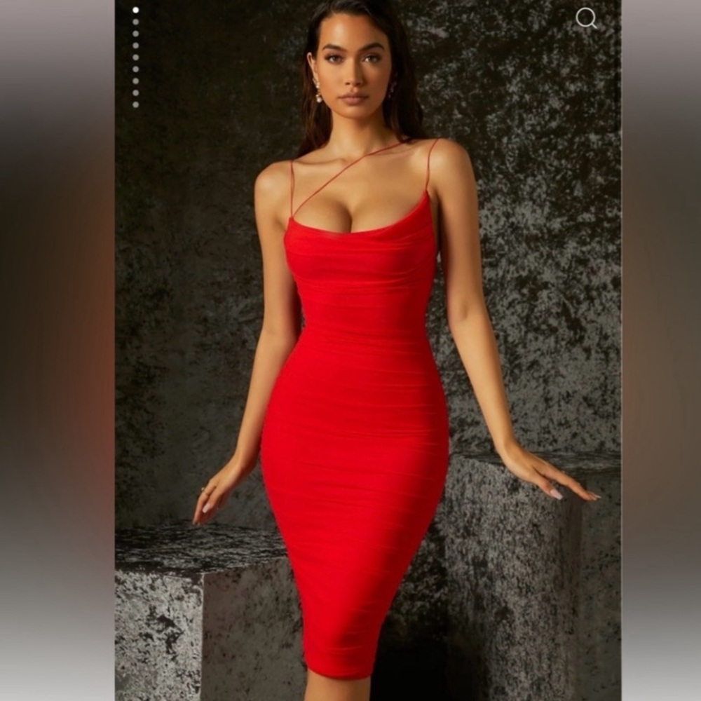 Oh Polly Body Con Midi Dress ❤️‍🔥